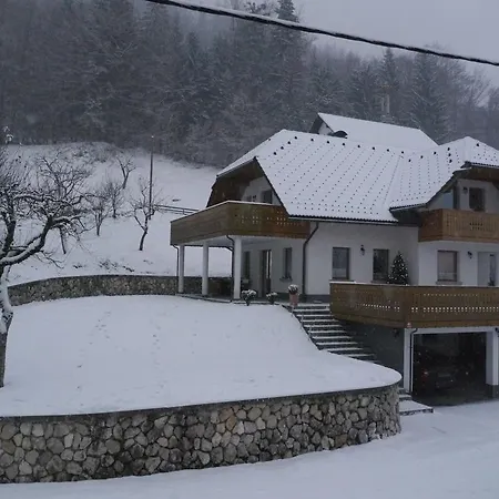 Brumec Πανσιόν