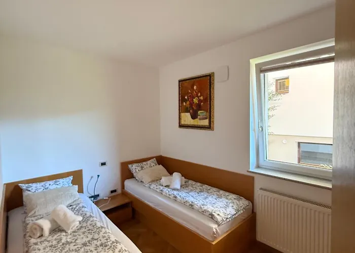 Brumec 4* בוהין