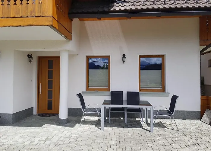 בית הארחה Brumec בוהין